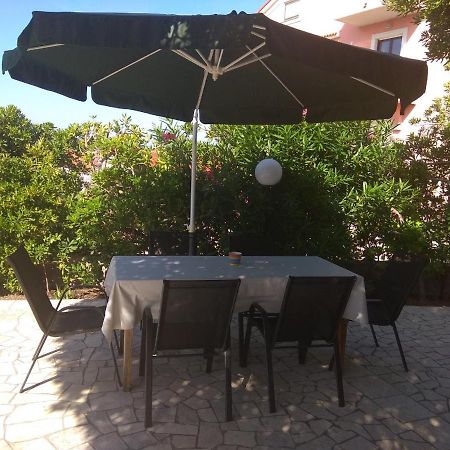 Apartmani Andela I Mladen Debelic Rab Town Exterior photo