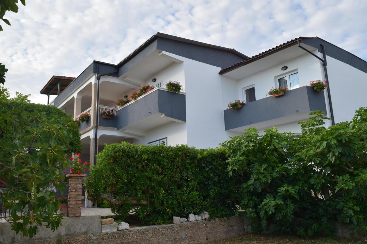 Apartmani Andela I Mladen Debelic Rab Town Exterior photo
