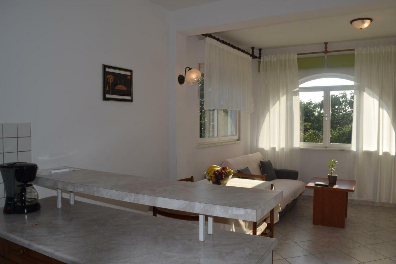 Apartmani Andela I Mladen Debelic Rab Town Exterior photo