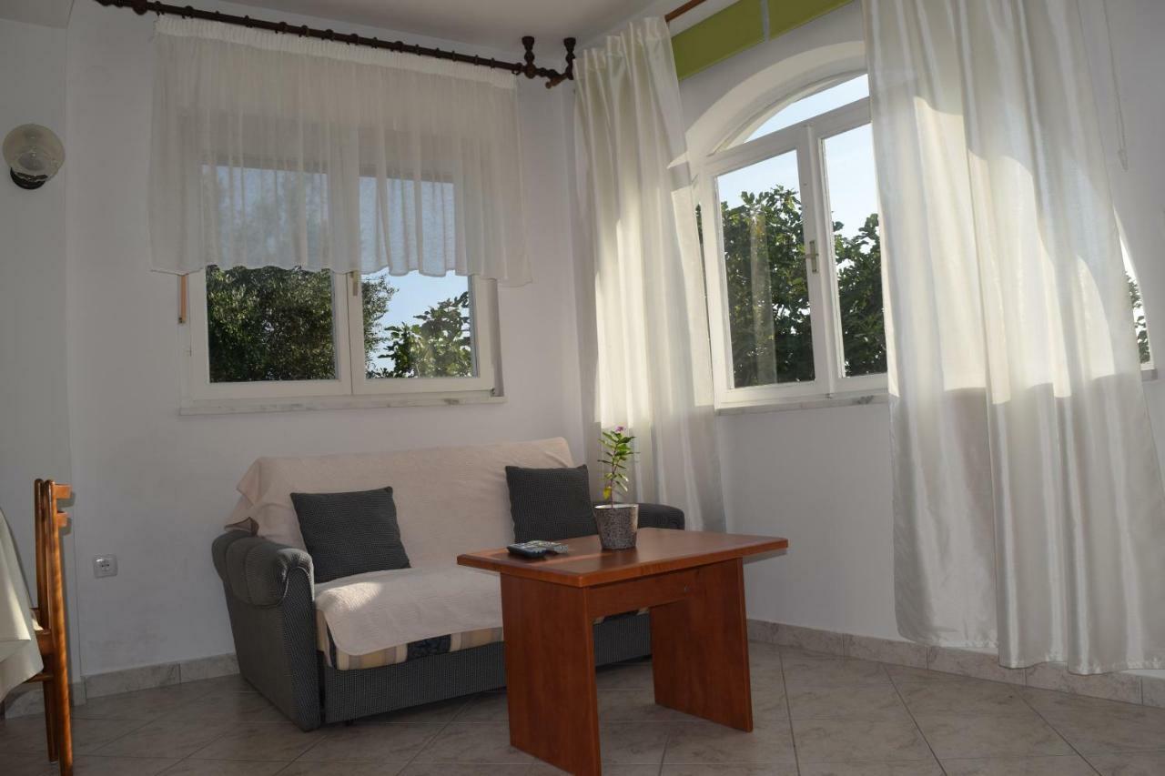 Apartmani Andela I Mladen Debelic Rab Town Exterior photo