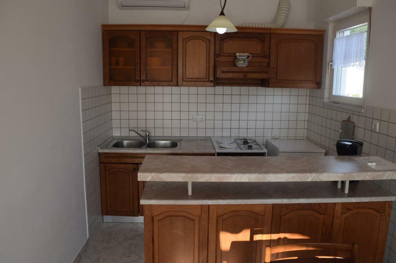 Apartmani Andela I Mladen Debelic Rab Town Exterior photo